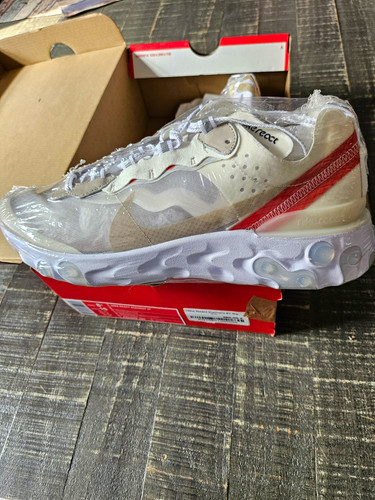 Nike react element sneaker - react,